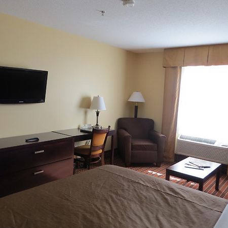 Poplar Tree Inn Stoughton ภายนอก รูปภาพ